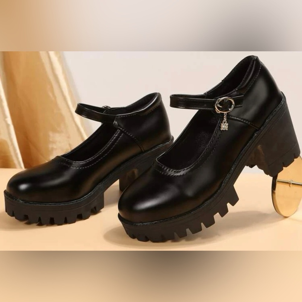 Women Chunky heeled